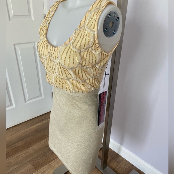 Dress with gold sequin ✨ - Picture 2 of 7